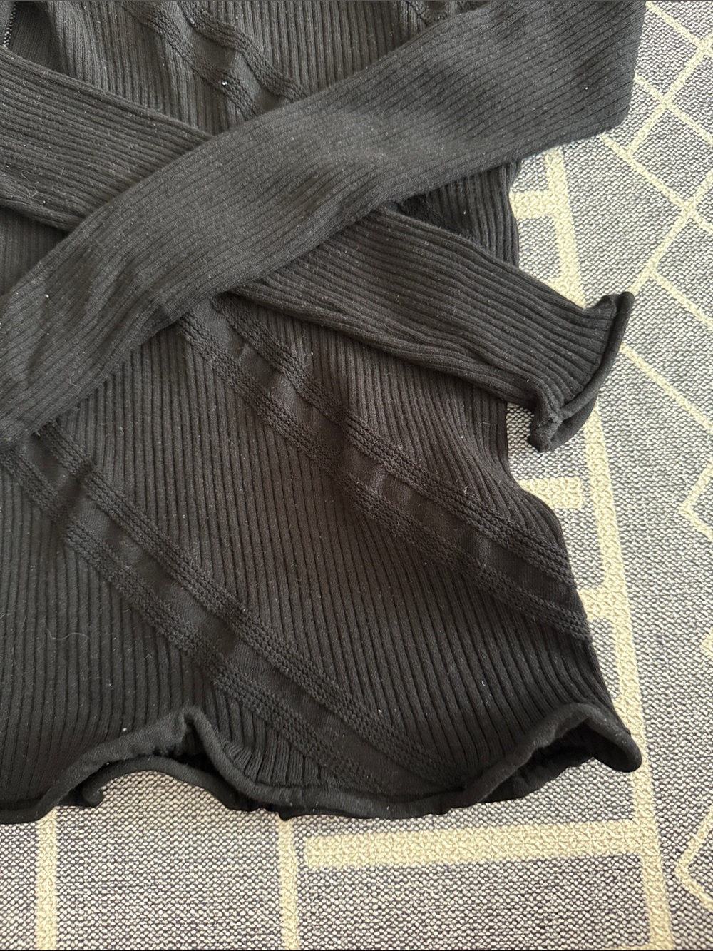Louis Vuitton Black Ribbed Crewneck Sweater - Picture 4 of 5